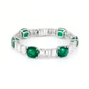 22.65 / 15.14 cts Minor Oil Colombian Emerald with Diamond Bracelet