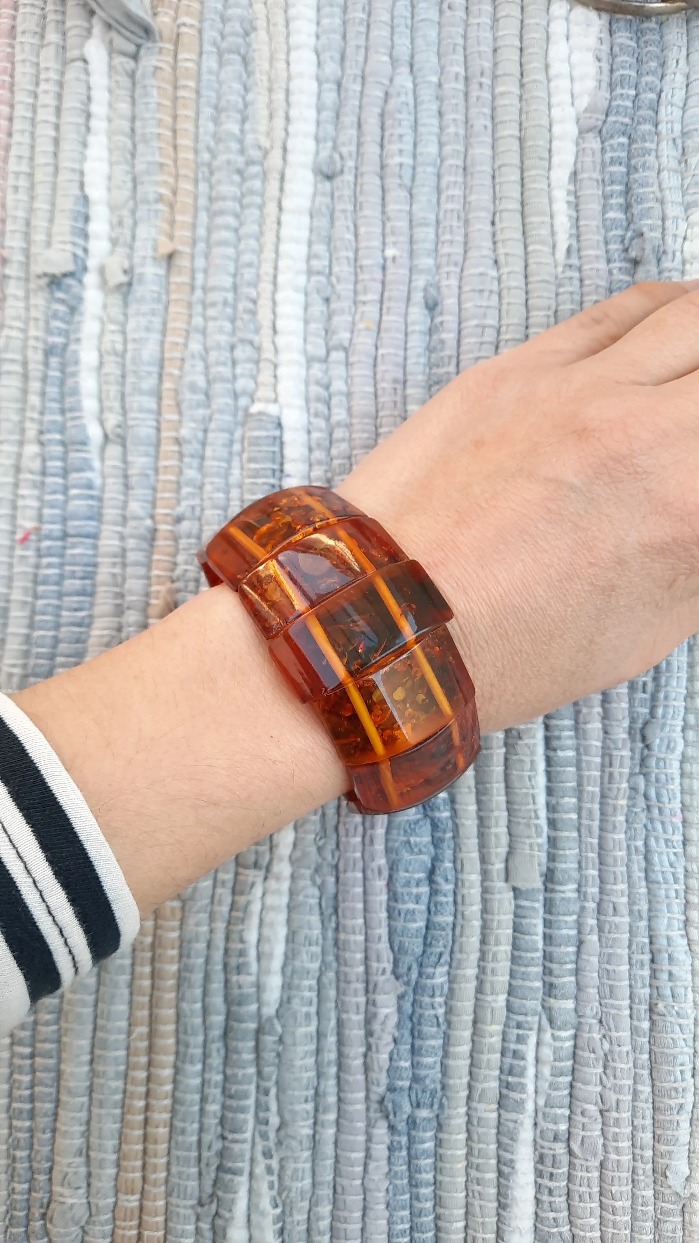 Chunky Faux Amber Elastic Bracelet