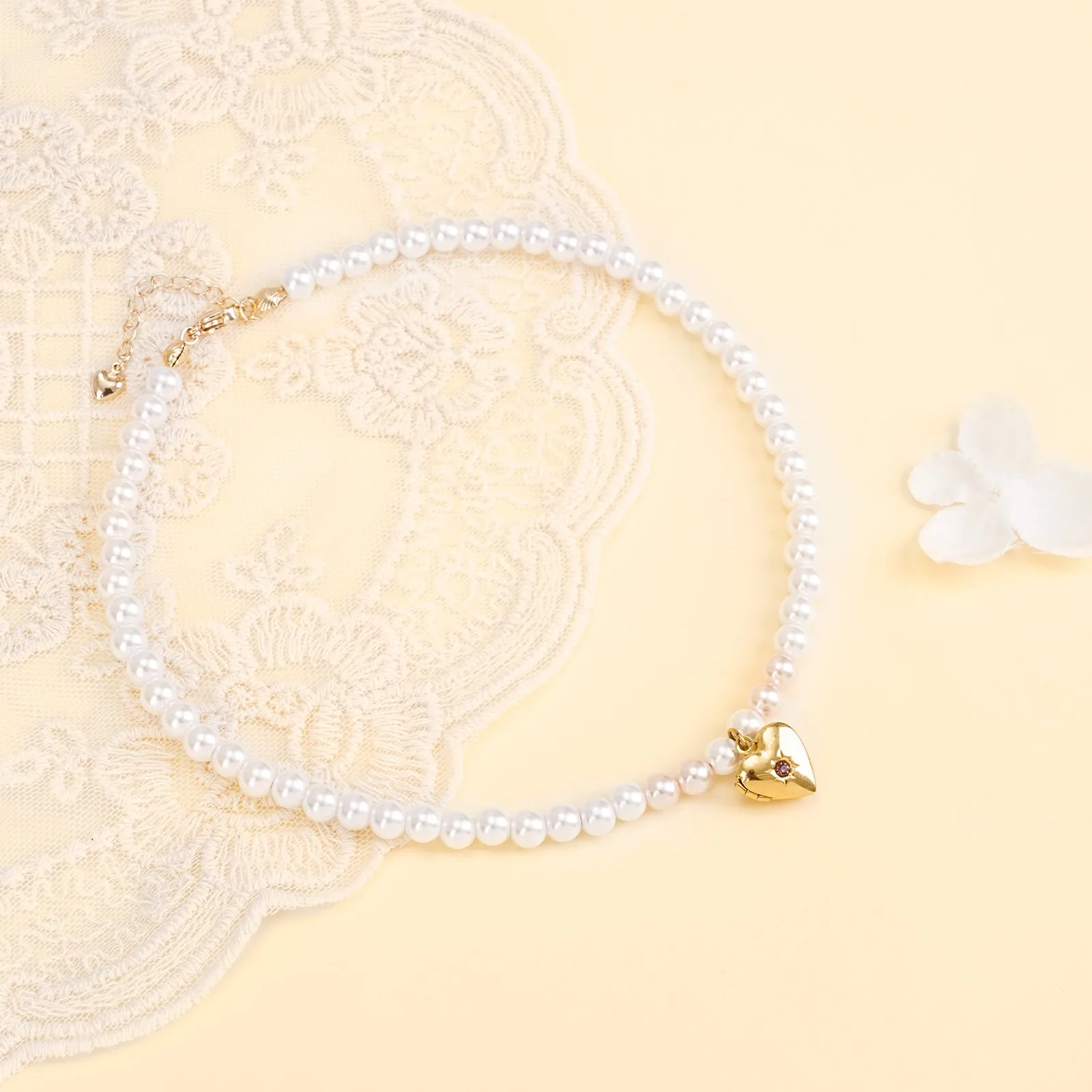 Personalized Birthstone Girl‘s Heart Locket Pearl Necklace