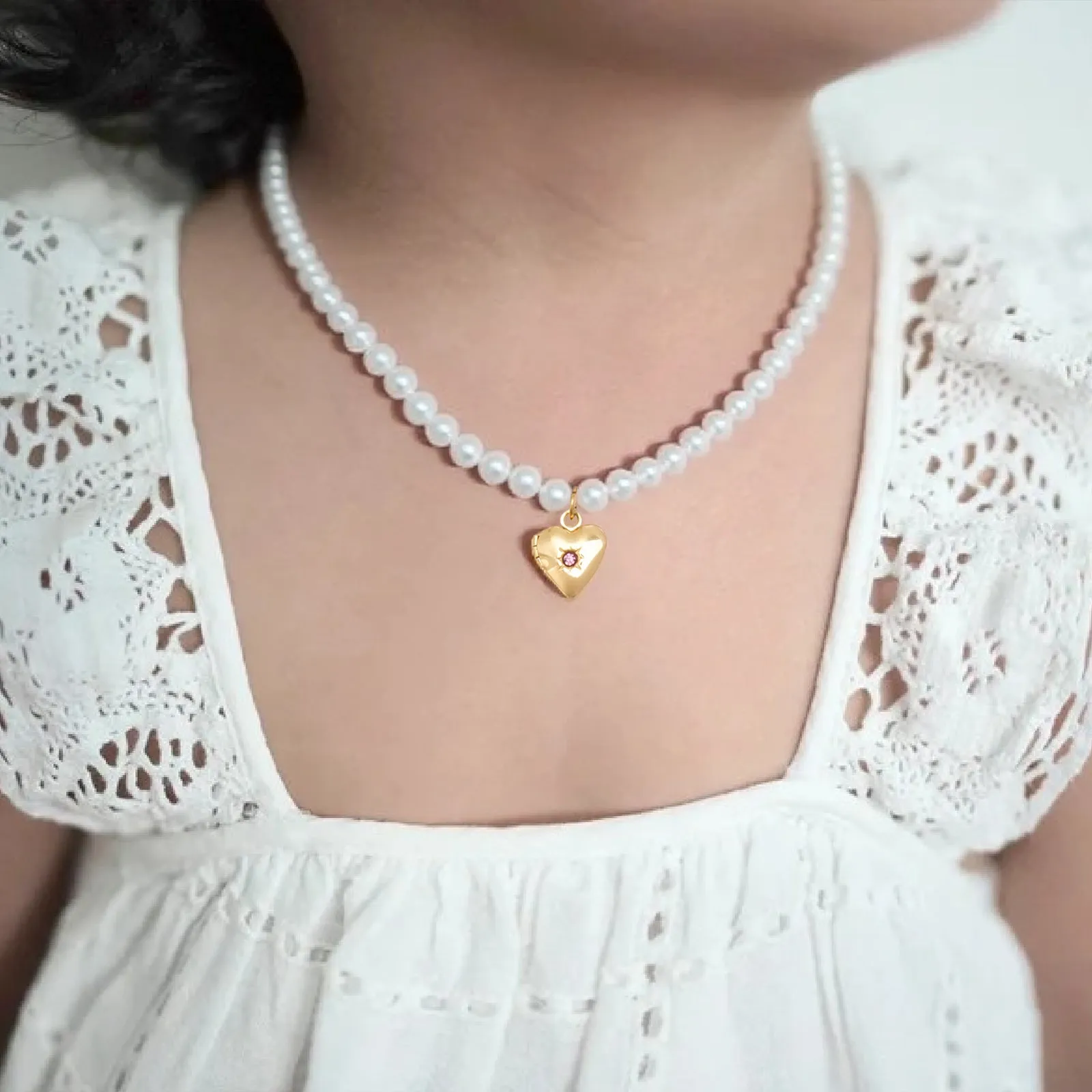 Personalized Birthstone Girl‘s Heart Locket Pearl Necklace